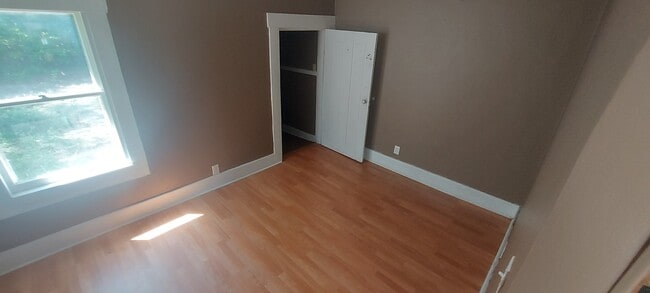 Building Photo - 512 Gordon St