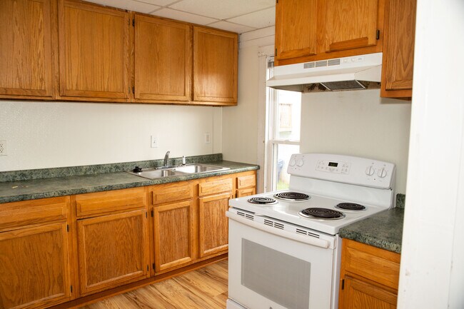 Building Photo - 35 E Stimson Ave