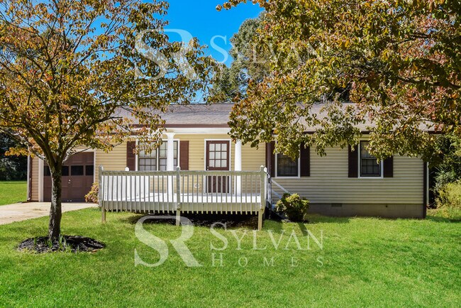 Foto del edificio - Feel right at home in this charming 3 bedr...
