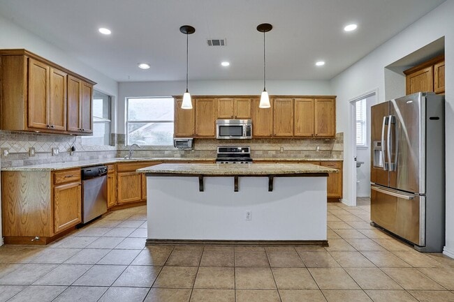 Building Photo - 1414 Laurel Oak Loop