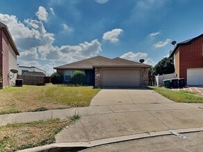 Building Photo - 201 Dakota Ridge Dr