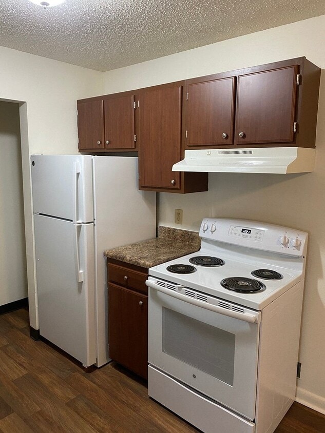Primary Photo - Breckenridge Apartments