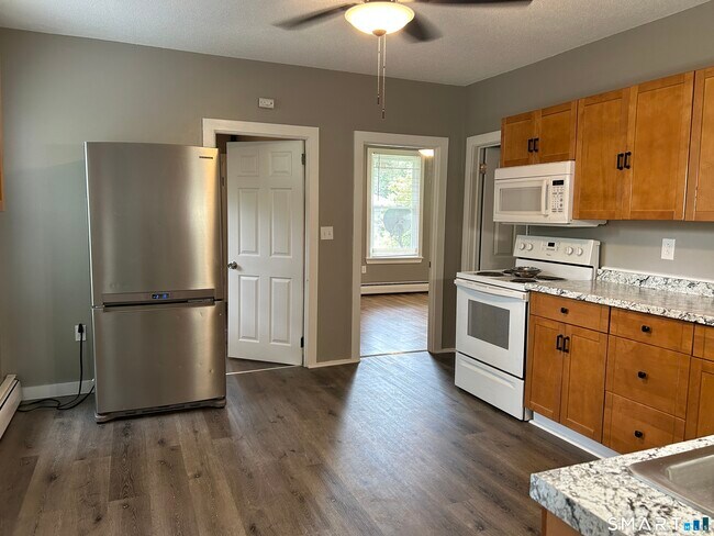 Foto del edificio - 58 Smith Ave