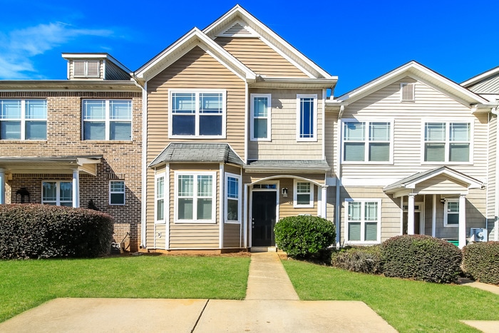 Primary Photo - 6184 Ellenwood Dr