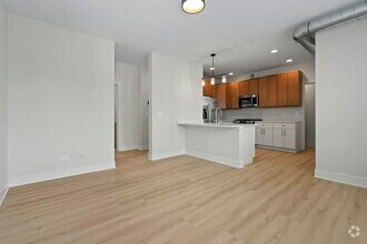 Building Photo - 432 S Maple Ave