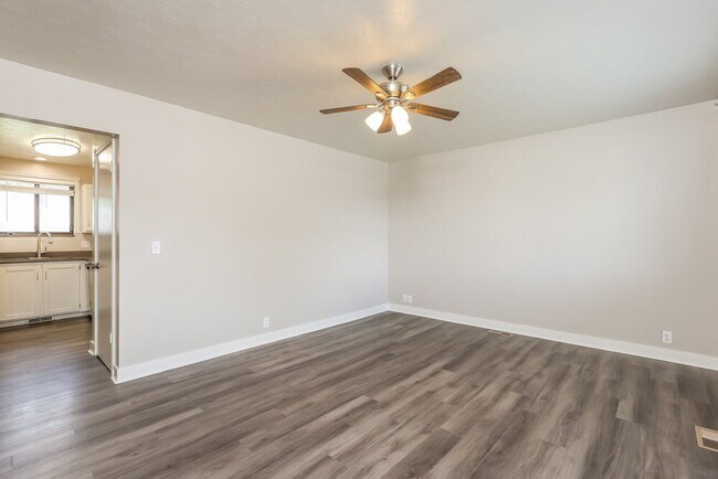 Foto del edificio - 9709 E Annalyn Dr