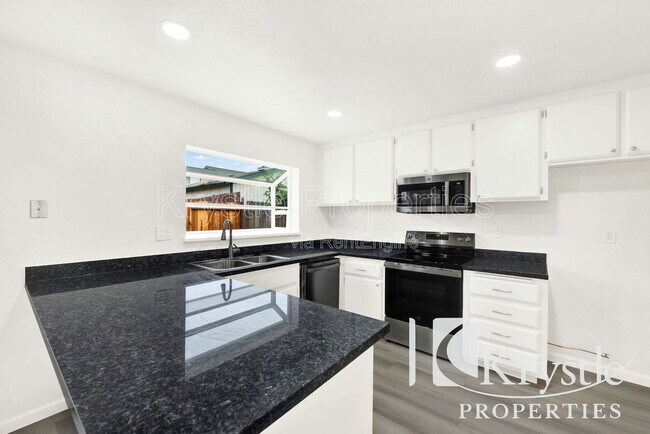 Foto del edificio - 606 Humbolt Dr
