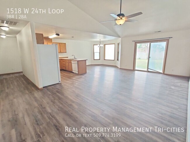 Building Photo - Great South Kennewick location close to fr...