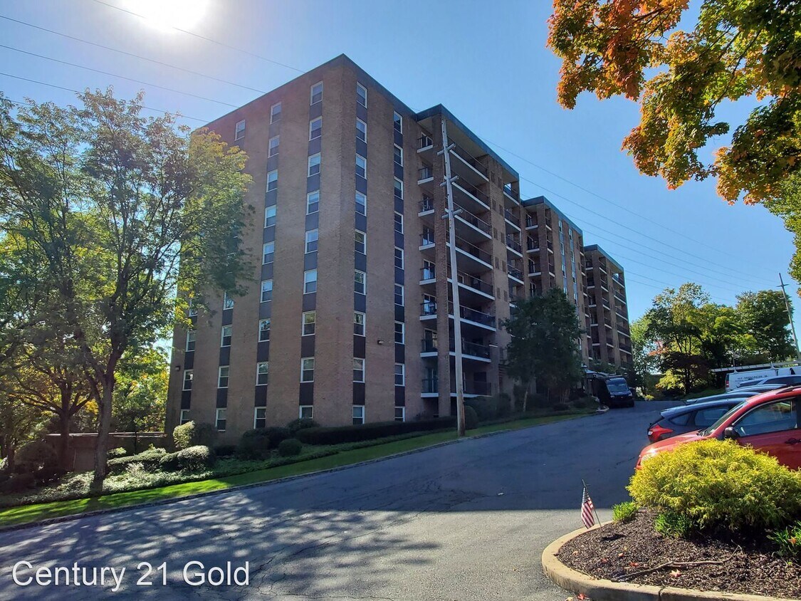 Primary Photo - 2 br, 2 bath House - 1375 Pershing Blvd Un...