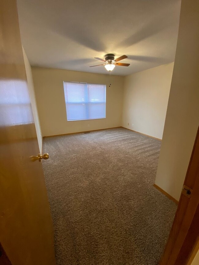 Foto del edificio - 1231-1231 Bluegrass Rd