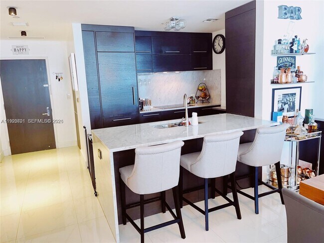 Foto del edificio - 900 Biscayne Blvd