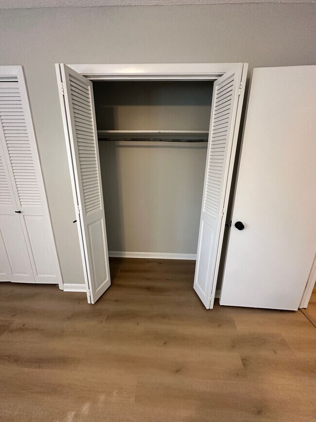 Foto del edificio - Beautiful 2 Bedroom 1.5 Bath Townhome!