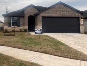 Building Photo - 3822 Zoeys Wy