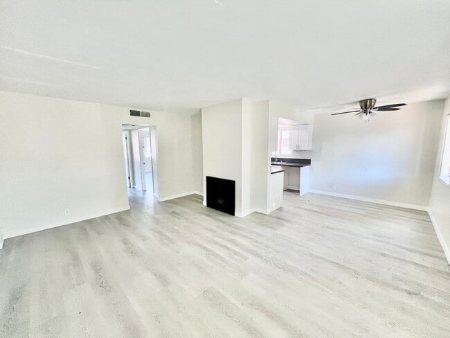 Interior Photo - Foothill Apartments