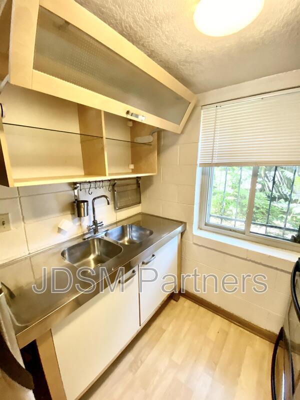 Building Photo - 2860 W 32nd Ave