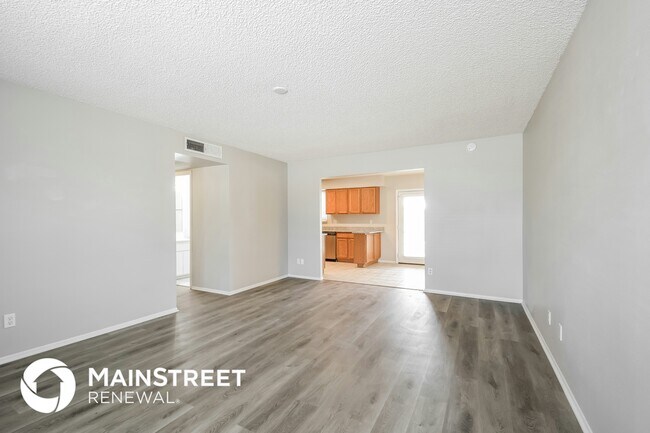 Foto del edificio - 3543 W Lupine Ave