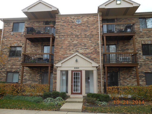 Foto principal - 2205 W Nichols Rd