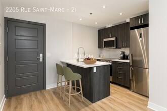 Interior Photo - Saint-Marc