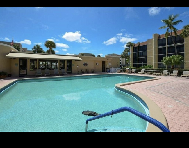 Building Photo - 3462 NE Causeway Blvd