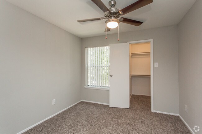 Dormitorio - Whispering Winds