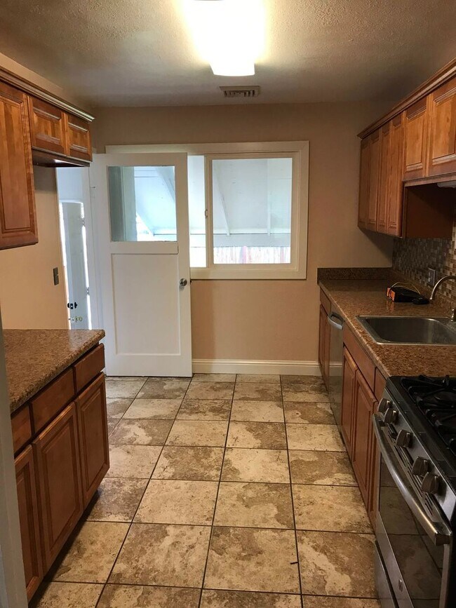 Foto del edificio - 3110 Oak St