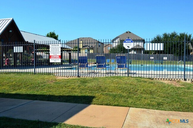 Foto del edificio - 9611 Raeburn Court