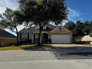 Building Photo - 136 Wild Plum Way