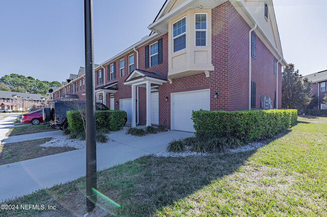 Building Photo - 1592 Landau Rd