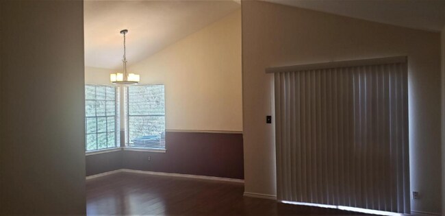Building Photo - 6507 Hart Ln