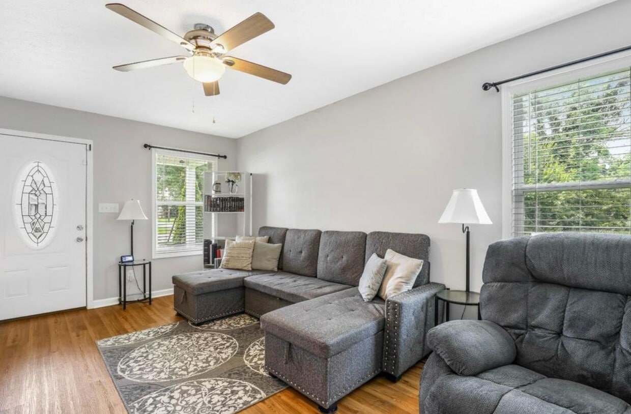 Foto principal - 397 W McGlothlin St