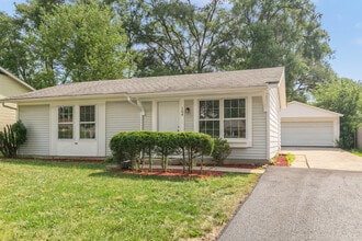 Building Photo - 164 Galewood Dr