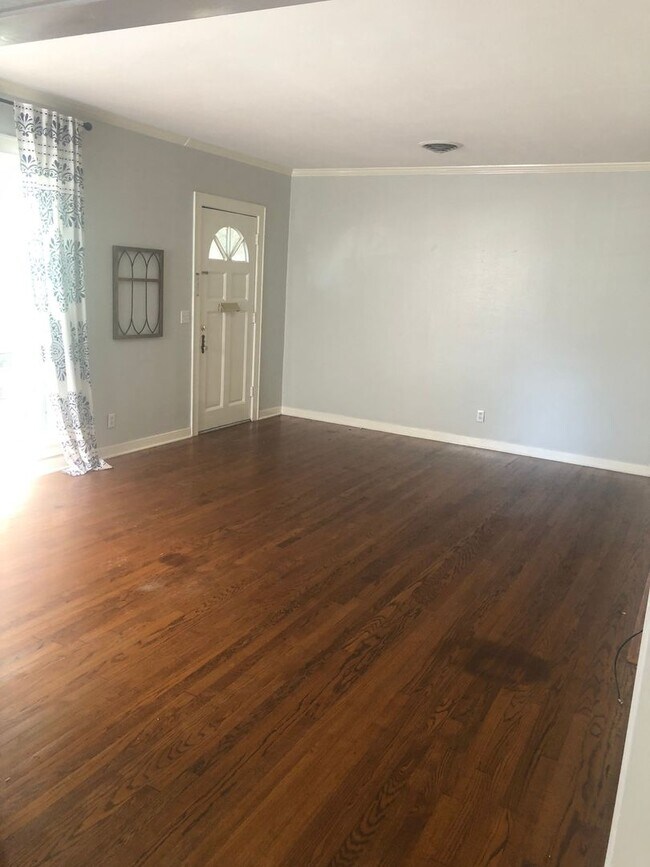 Foto del edificio - WONDERFUL SO. HIGHLANDS HOME.