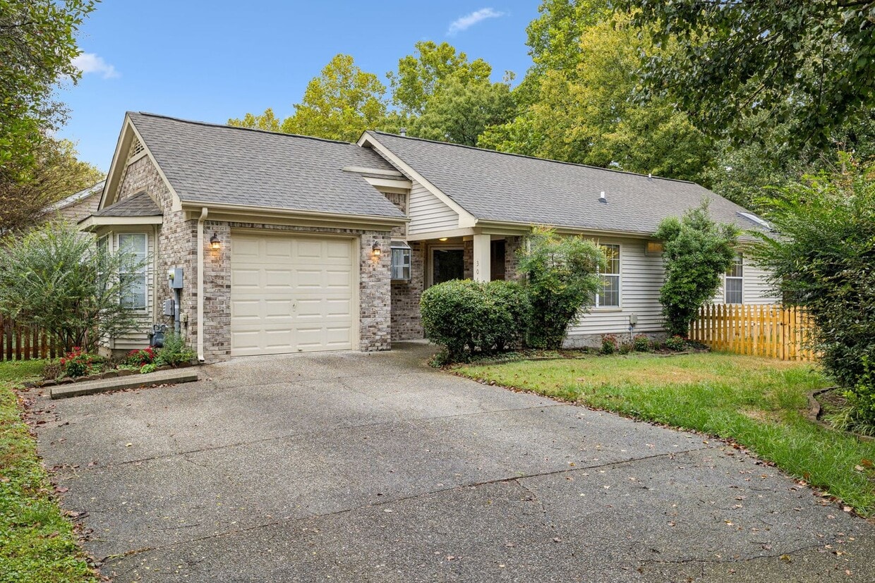 Primary Photo - Welcome to this beautifully remodeled sing...