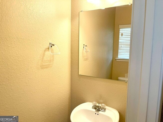 Building Photo - 6938 Rogers Point