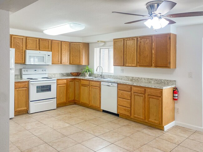 Foto del edificio - 8367 S Reed St