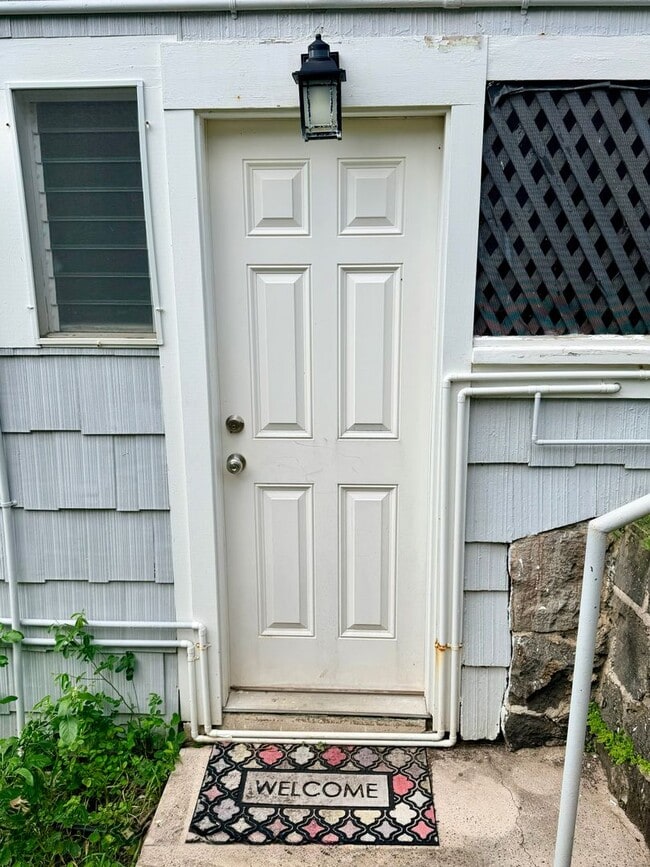 Photo - Remodeled studio residence with a panoramic view (Lower Manoa) House