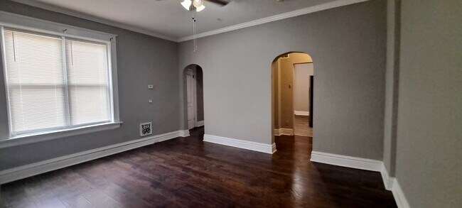 Foto del edificio - 2900 S Compton Ave