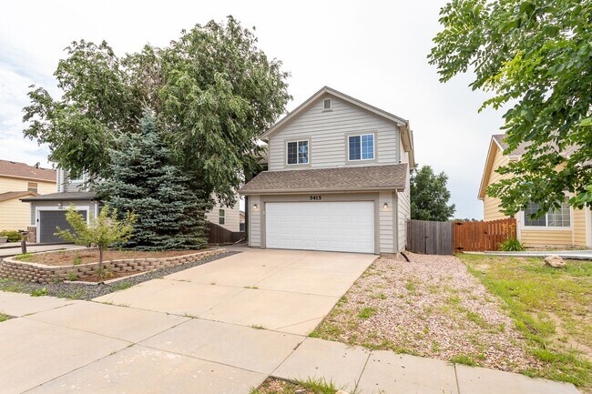 Building Photo - Beautiful 4-bedroom 3-bath located in Stetson Hills!