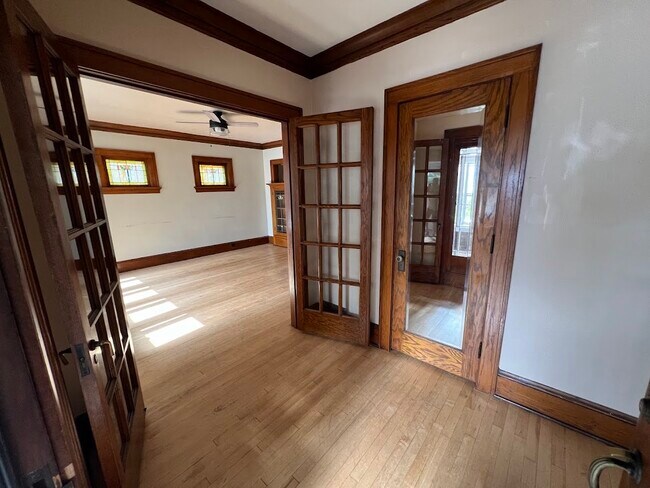 Foto del edificio - 1515 S 57th St