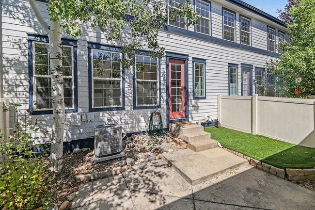 Building Photo - 642 Casper Dr