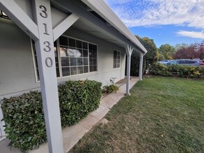 Building Photo - 3130 Manda Dr