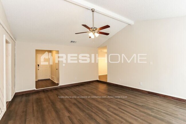 Building Photo - 2117 Bainwood Trail