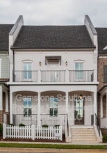 Building Photo - 3006 Hathaway St