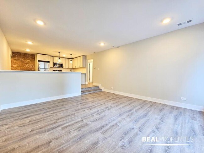 Foto del edificio - 2 bedroom in CHICAGO IL 60610