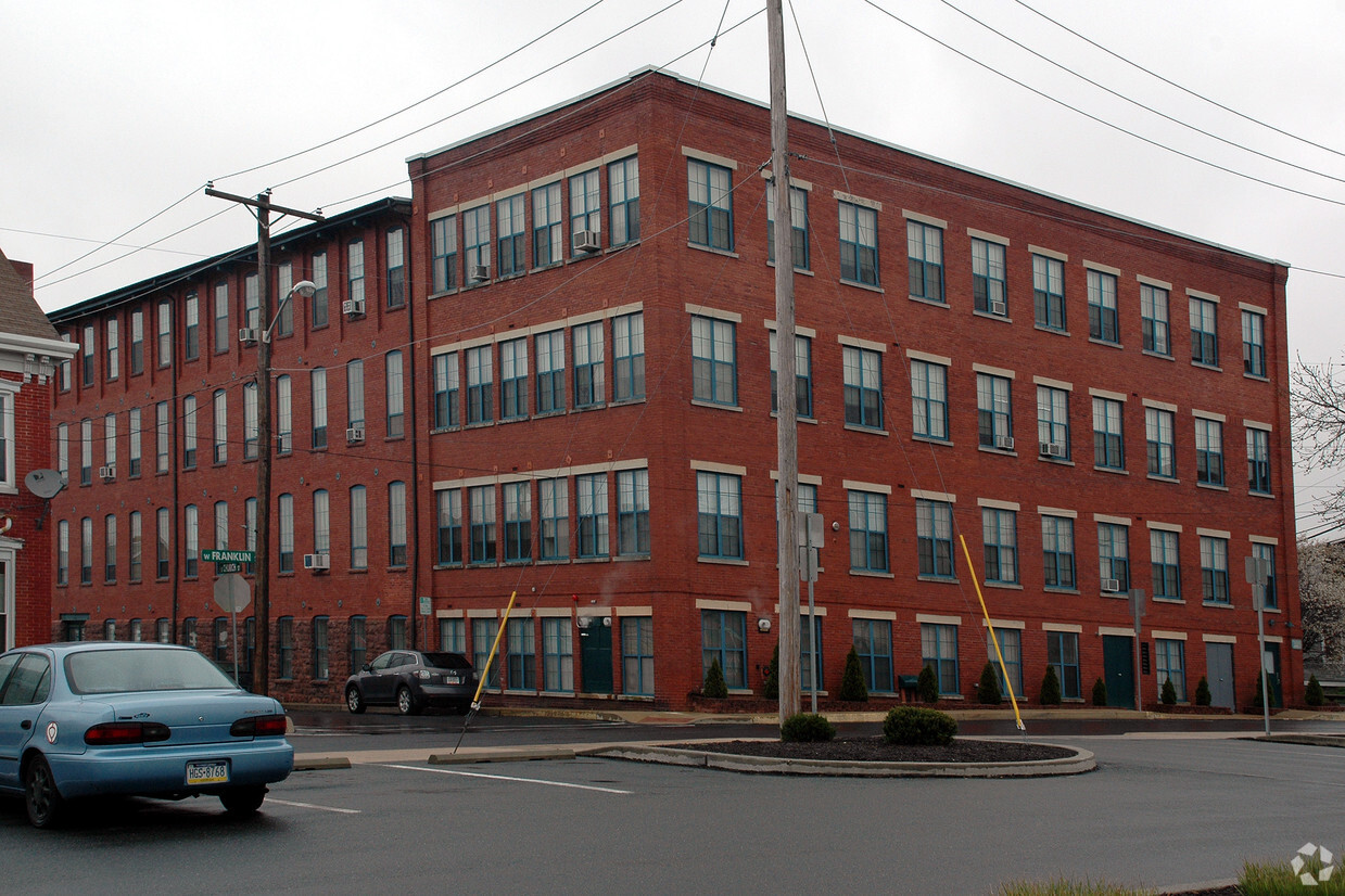 Primary Photo - Franklin Apartments