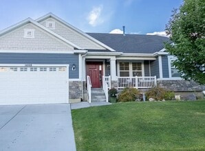 Building Photo - 14088 Maria Way