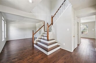 Building Photo - 2000 Antwerp Ave
