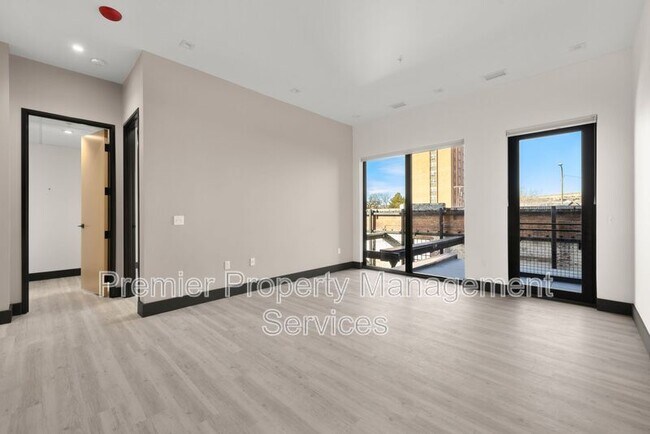 Foto del edificio - 2310 First Ave N