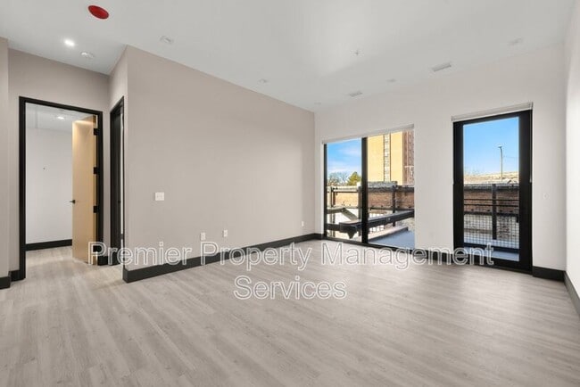 Foto del edificio - 2310 First Ave N