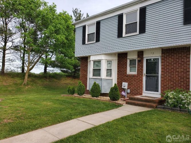 Primary Photo - 13 Gardenia Ct